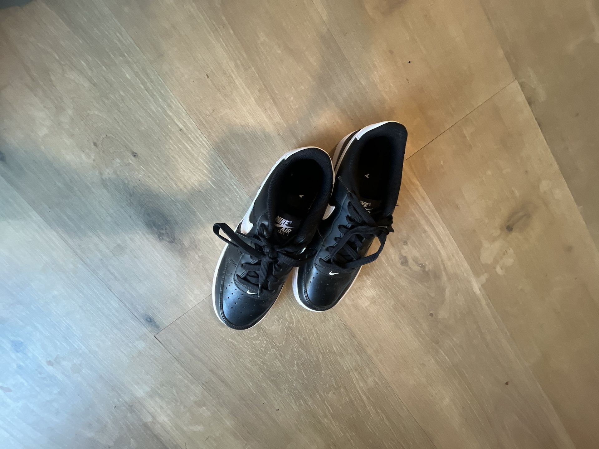 Nike Air Force 1 GS Size 6Y Black White Leather 4