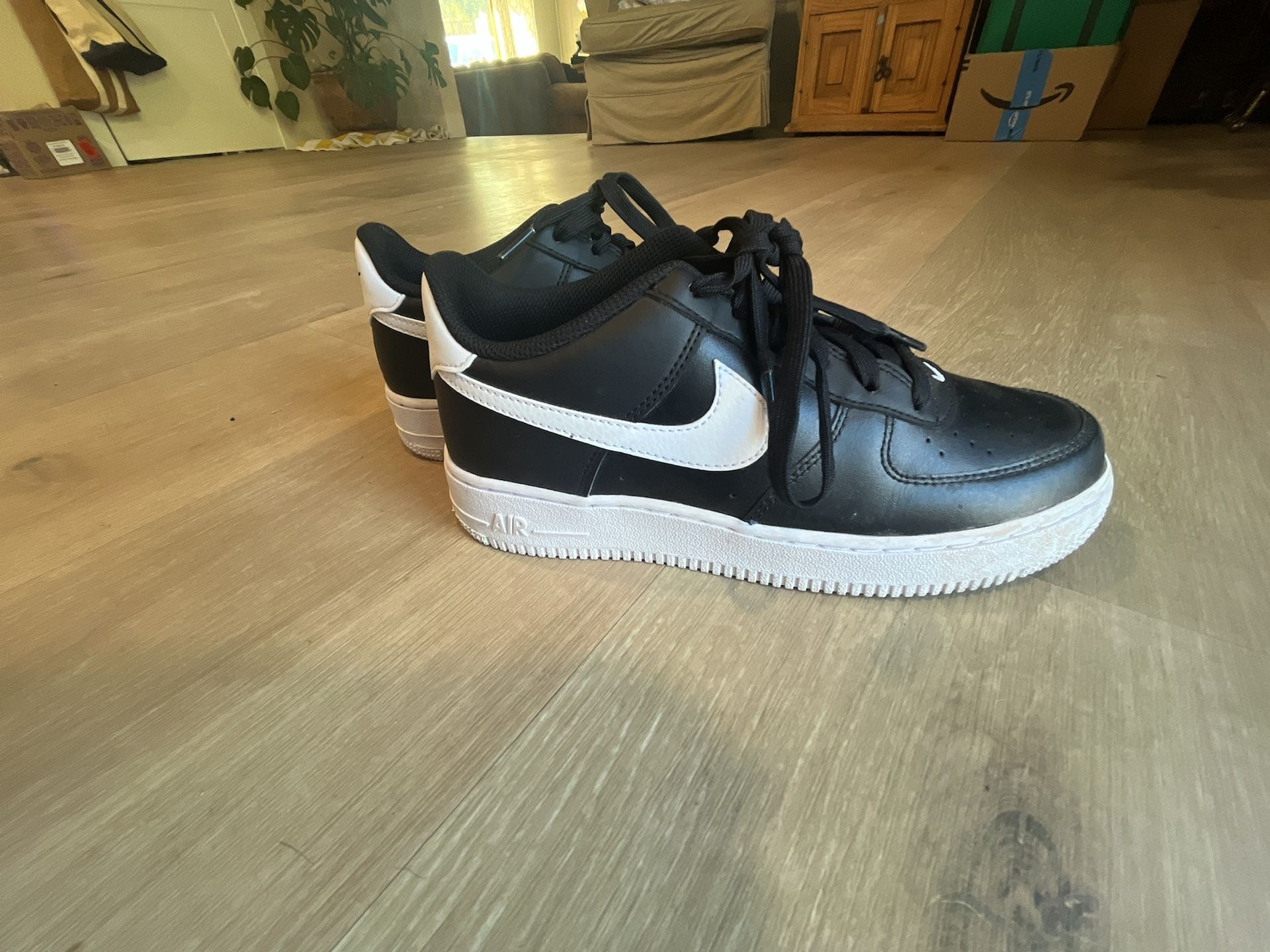 Nike Air Force 1 GS Size 6Y Black White Leather 5