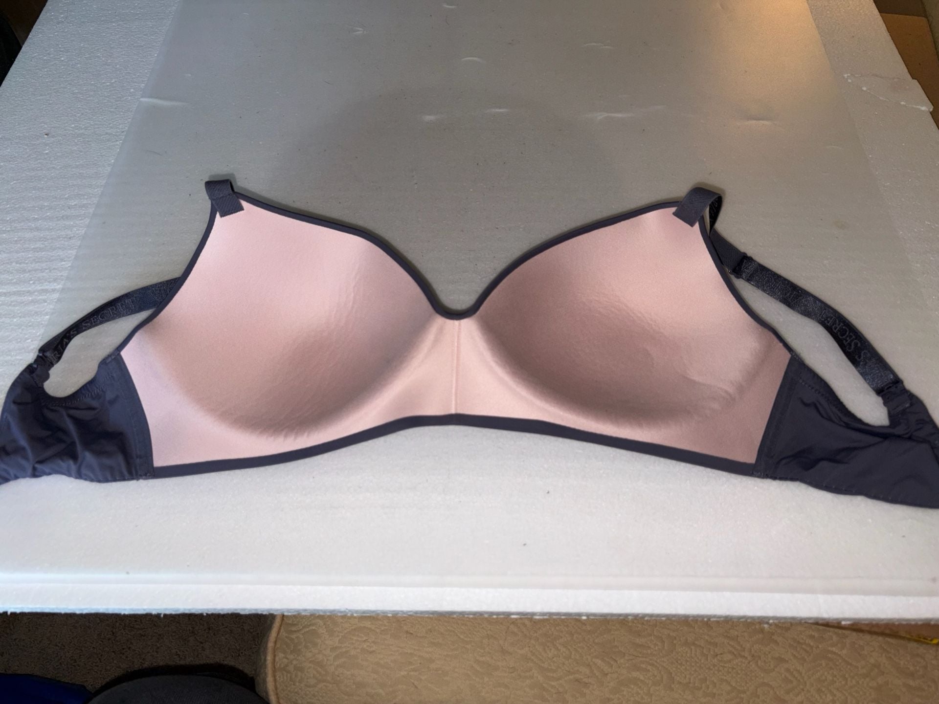 Victoria's Secret Lightly Lined Strapless Bra Size 34DDD Gray 4
