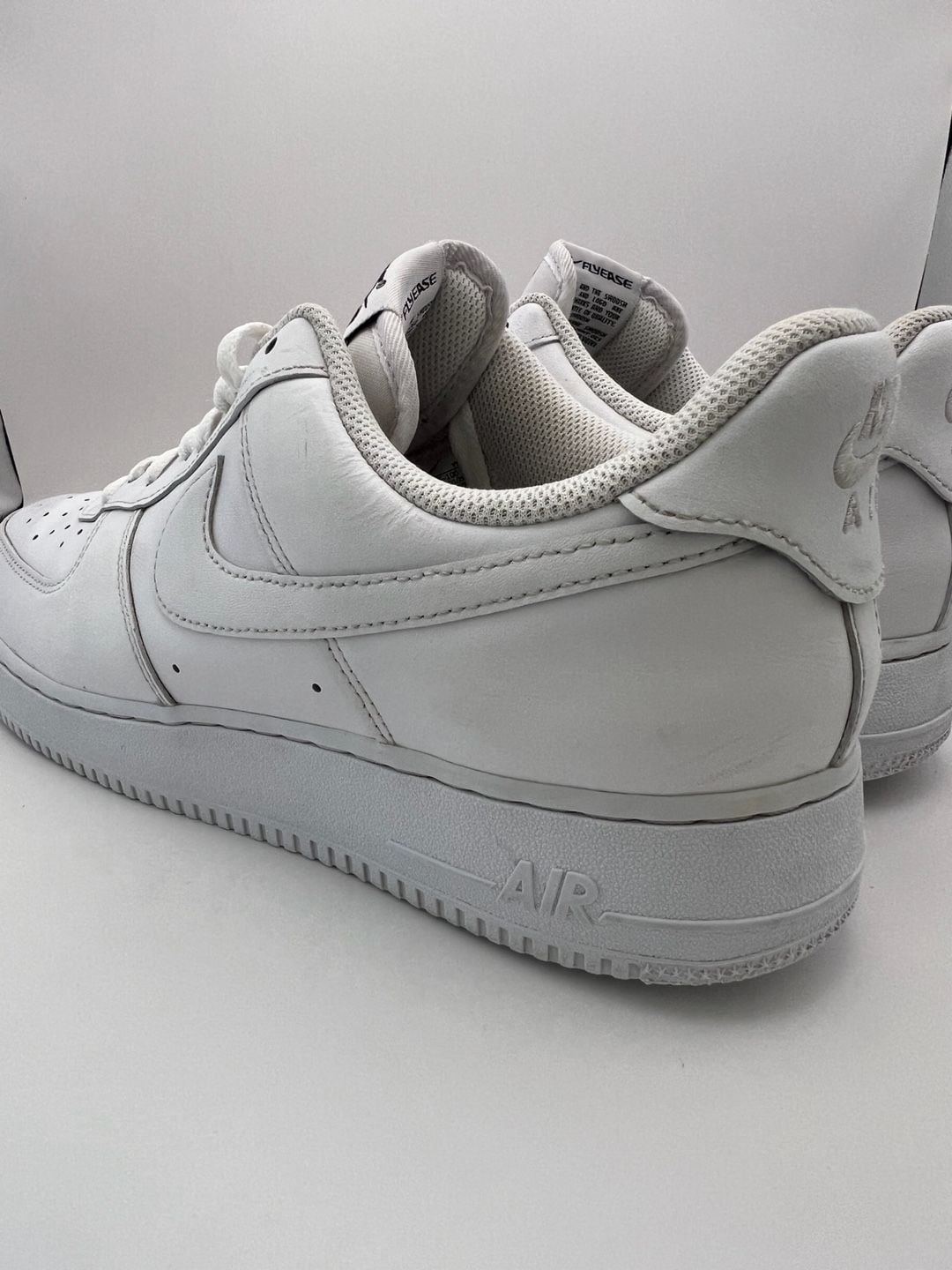 Nike Air Force 1 Low FlyEase Size 10 White Sneakers FD1146-100 9