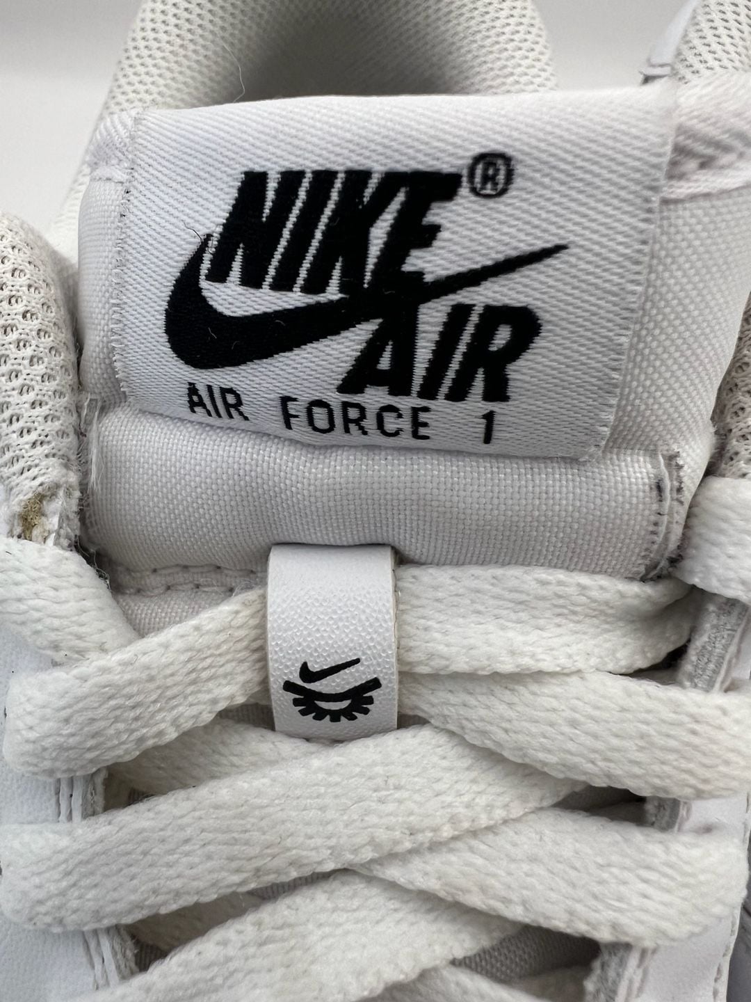 Nike Air Force 1 Low FlyEase Size 10 White Sneakers FD1146-100 16