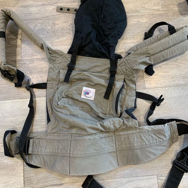 Ergobaby Original Baby Carrier Khaki Green With Sleeping Hood