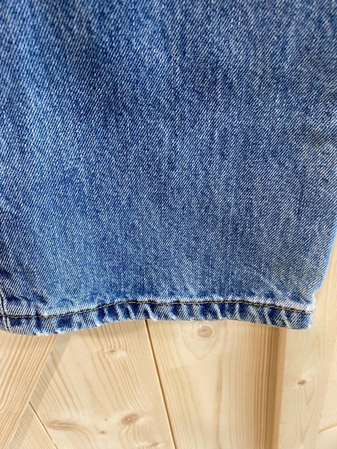 Levi's 501 Size 34x34 Blue Denim Button Fly Distressed Jeans 3