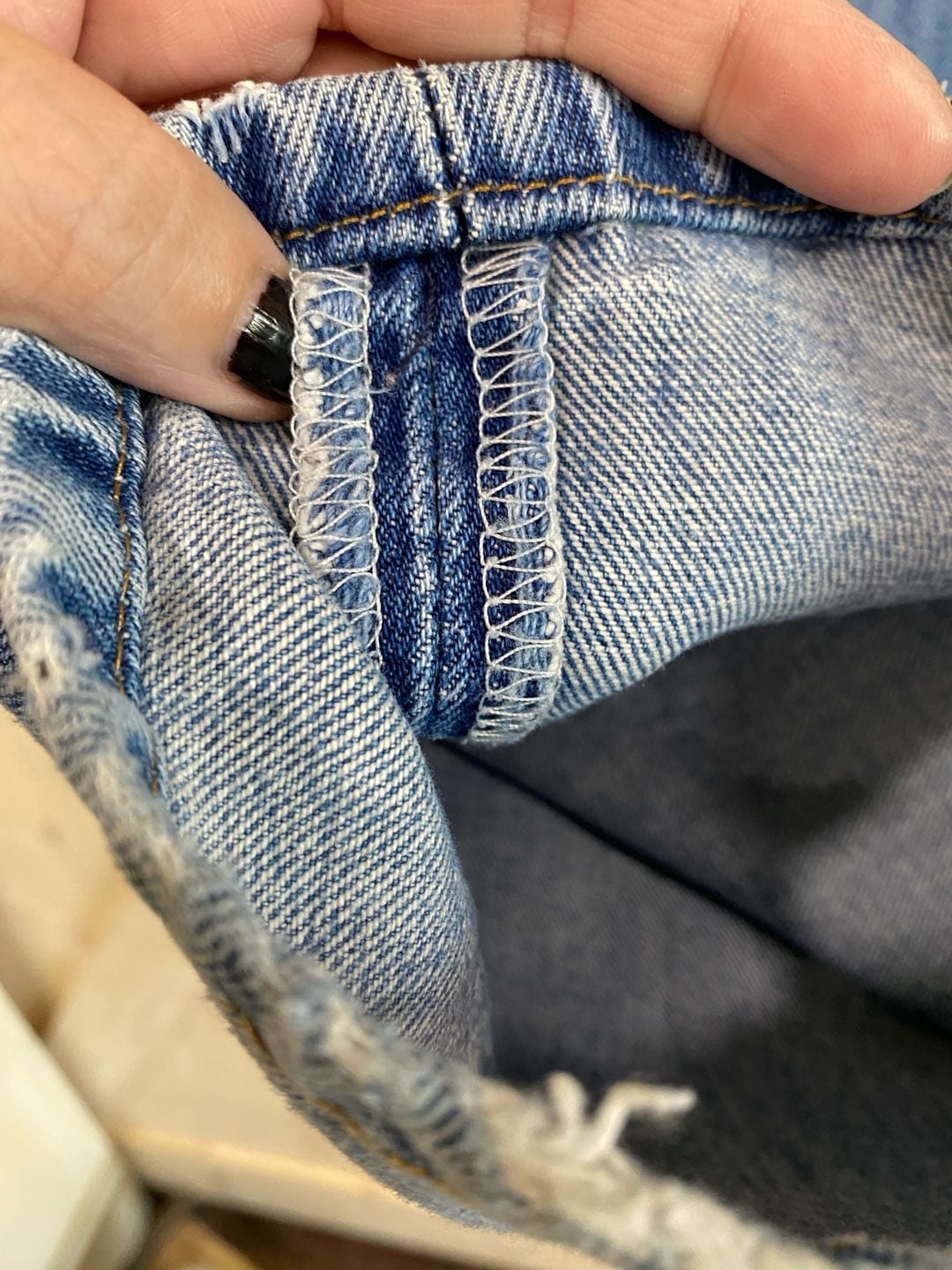 Levi's 501 Size 34x34 Blue Denim Button Fly Distressed Jeans 4