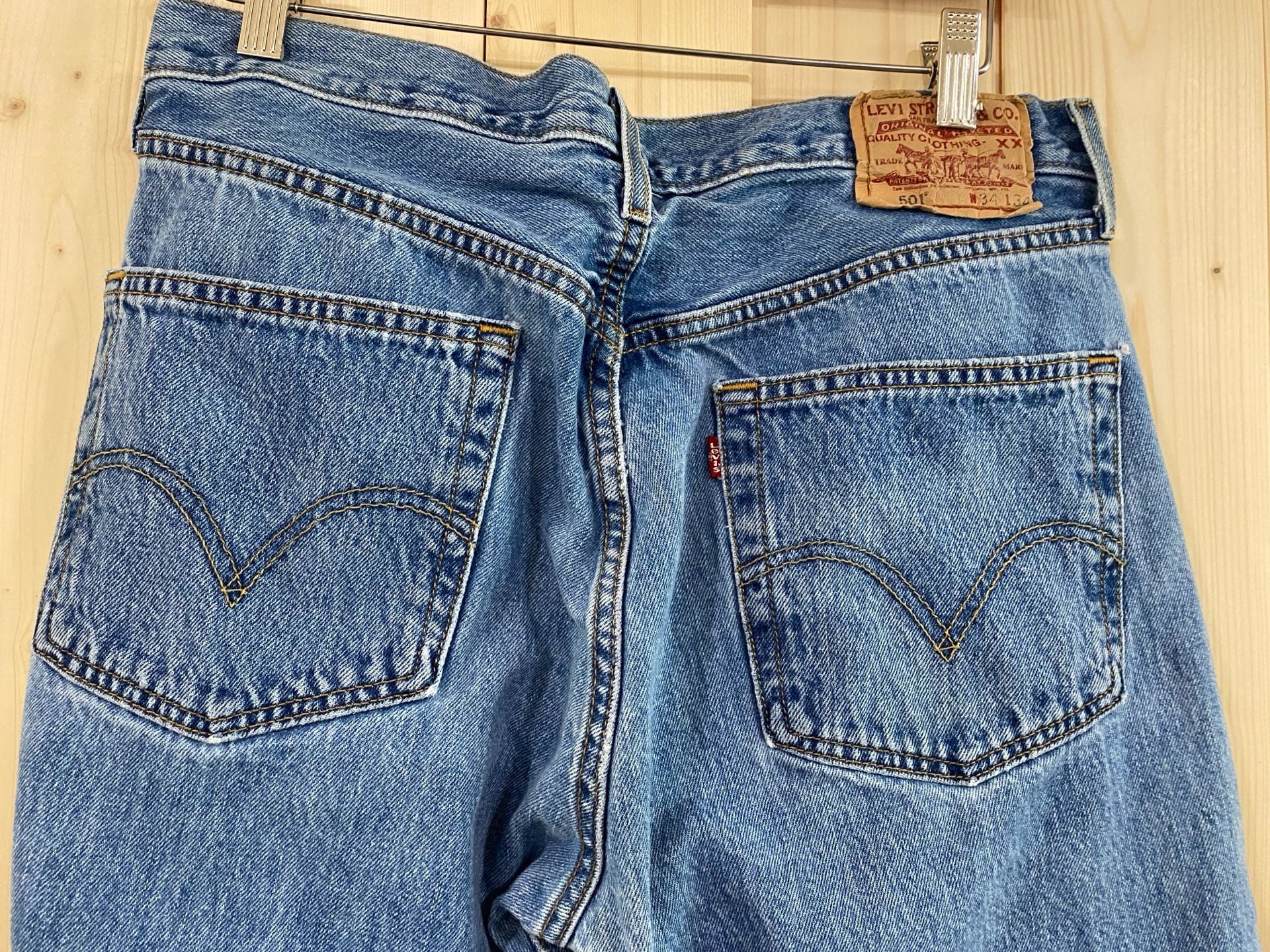 Levi's 501 Size 34x34 Blue Denim Button Fly Distressed Jeans 7