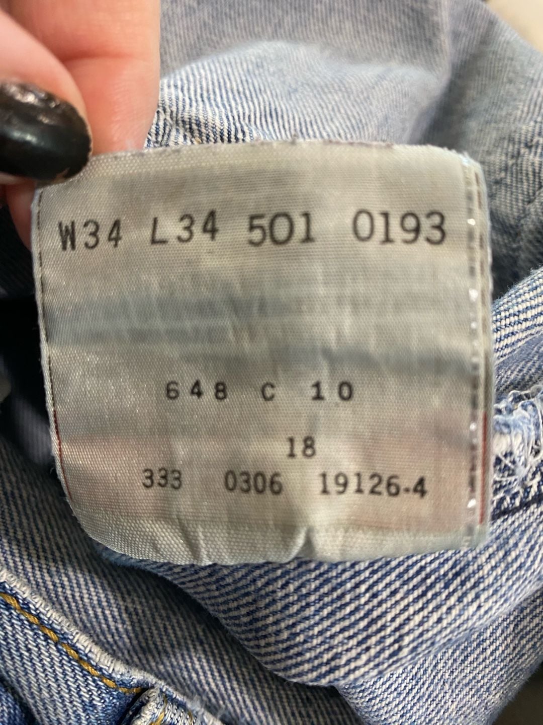 Levi's 501 Size 34x34 Blue Denim Button Fly Distressed Jeans 14