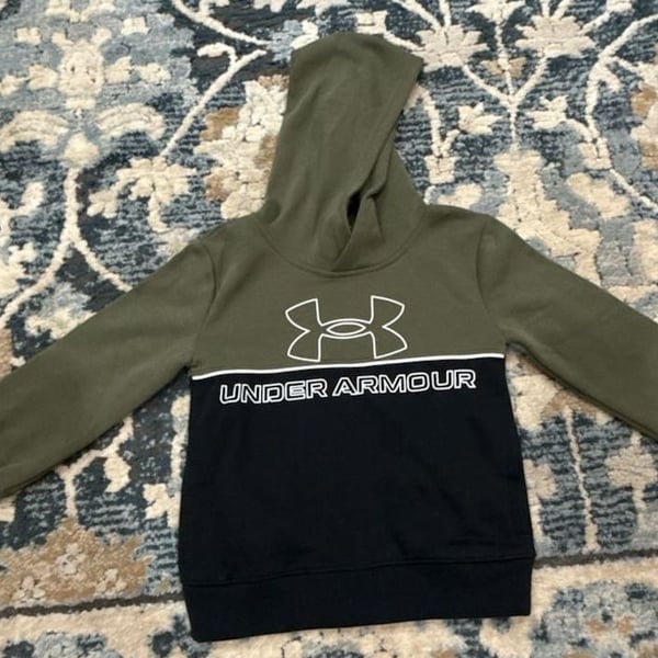 Under Armour 2-Piece Set Hoodie Size 4 Green Black