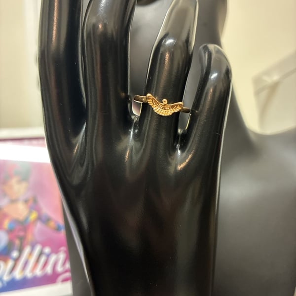 Vintage 1970s Egyptian Revival Winged Goddess Gold Tone Ring
