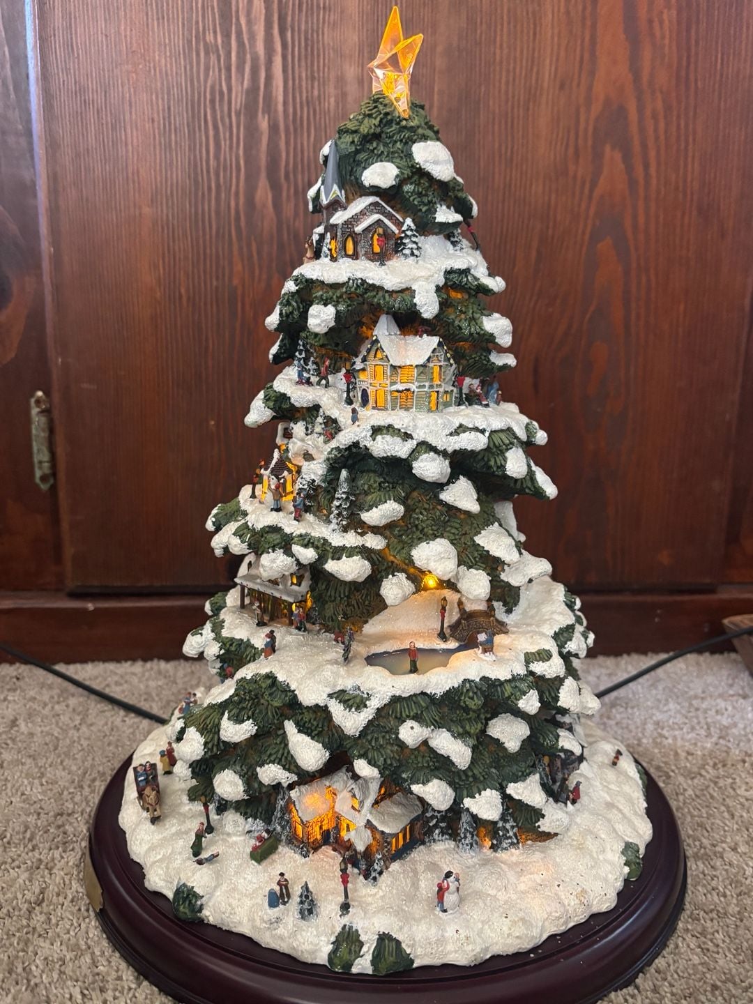 2004 Bradford Exchange Thomas Kinkade "Village Christmas" Illuminated Tree 7