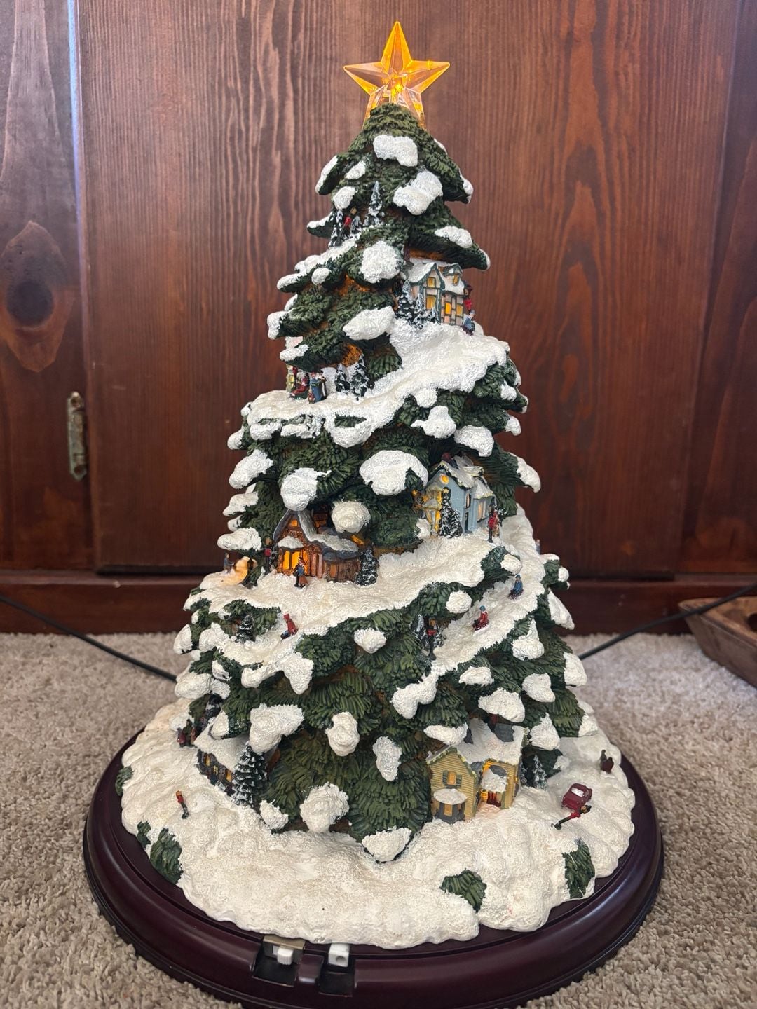 2004 Bradford Exchange Thomas Kinkade "Village Christmas" Illuminated Tree 12