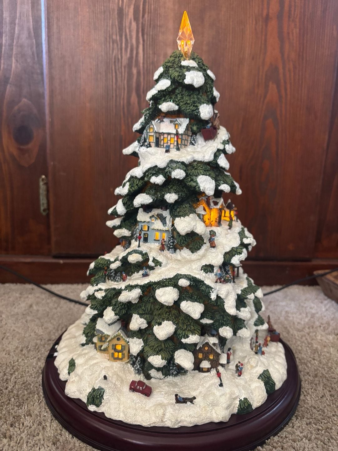 2004 Bradford Exchange Thomas Kinkade "Village Christmas" Illuminated Tree 13