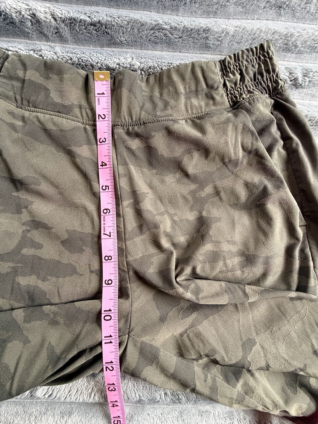 Athleta Women’s Brooklyn Lined Joggers Size 6 Green Camo Textured Gorpcore 9