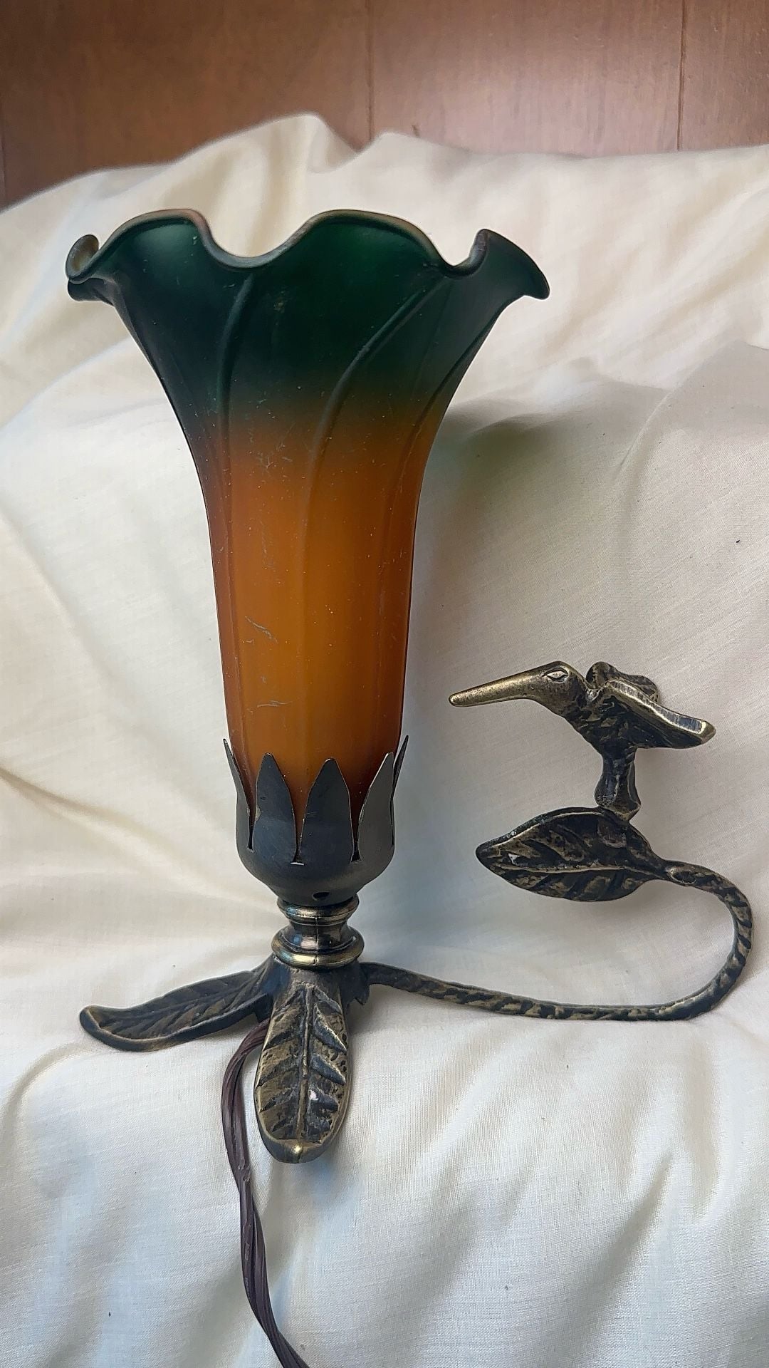 Beacon Hill Art Nouveau Hummingbird Accent Lamp Amber Green Shade 2
