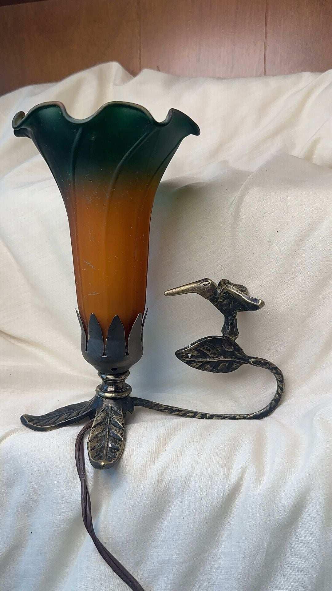 Beacon Hill Art Nouveau Hummingbird Accent Lamp Amber Green Shade 3