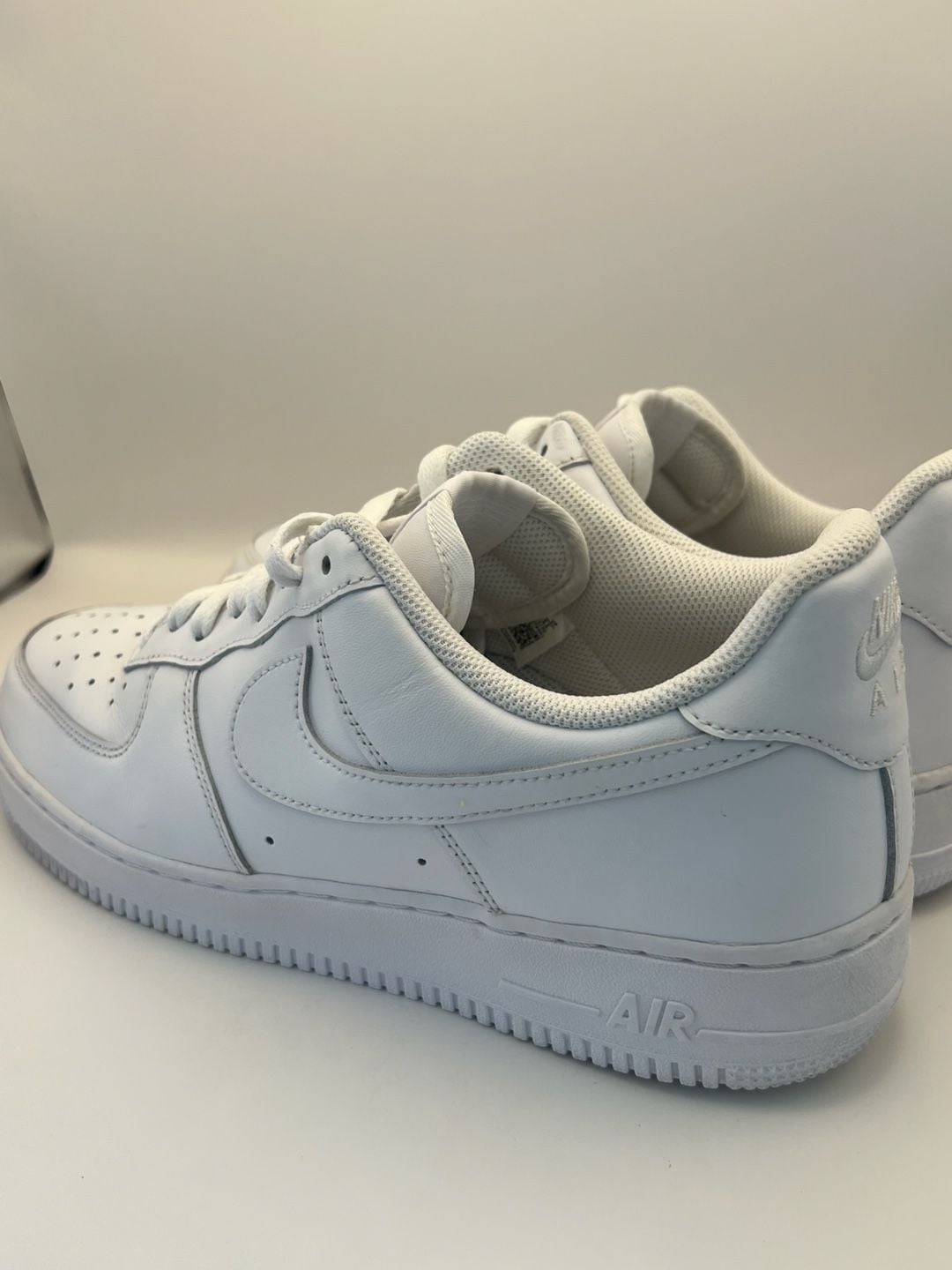 Nike Air Force 1 ‘07 Low Triple White Men’s Size 11.5 CW2288-111 9