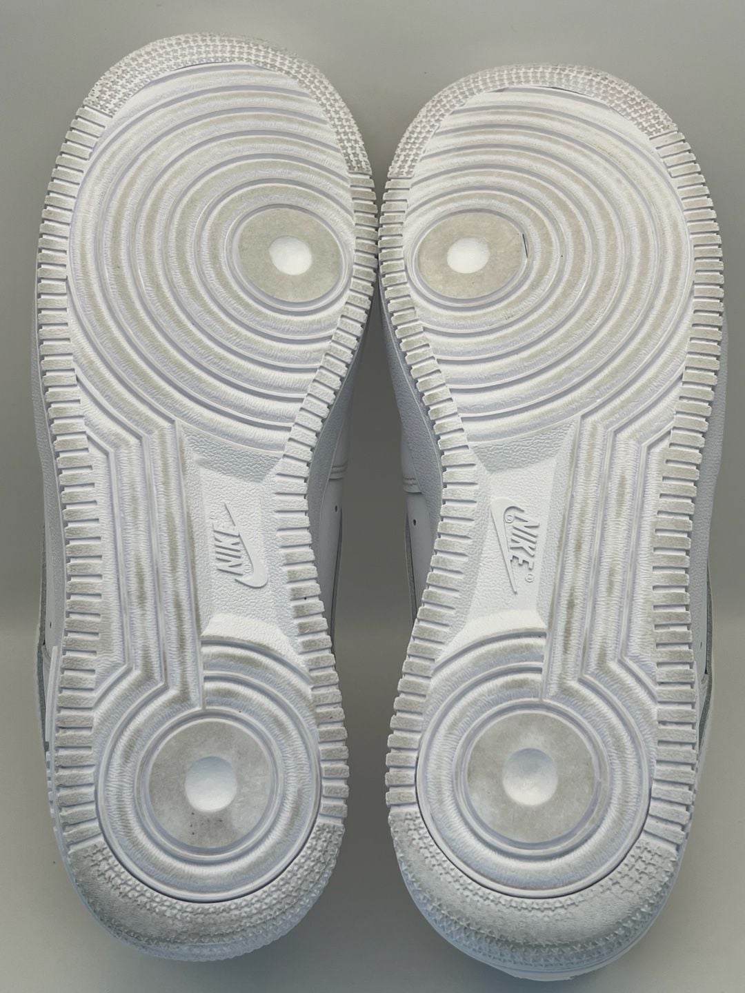 Nike Air Force 1 ‘07 Low Triple White Men’s Size 11.5 CW2288-111 13