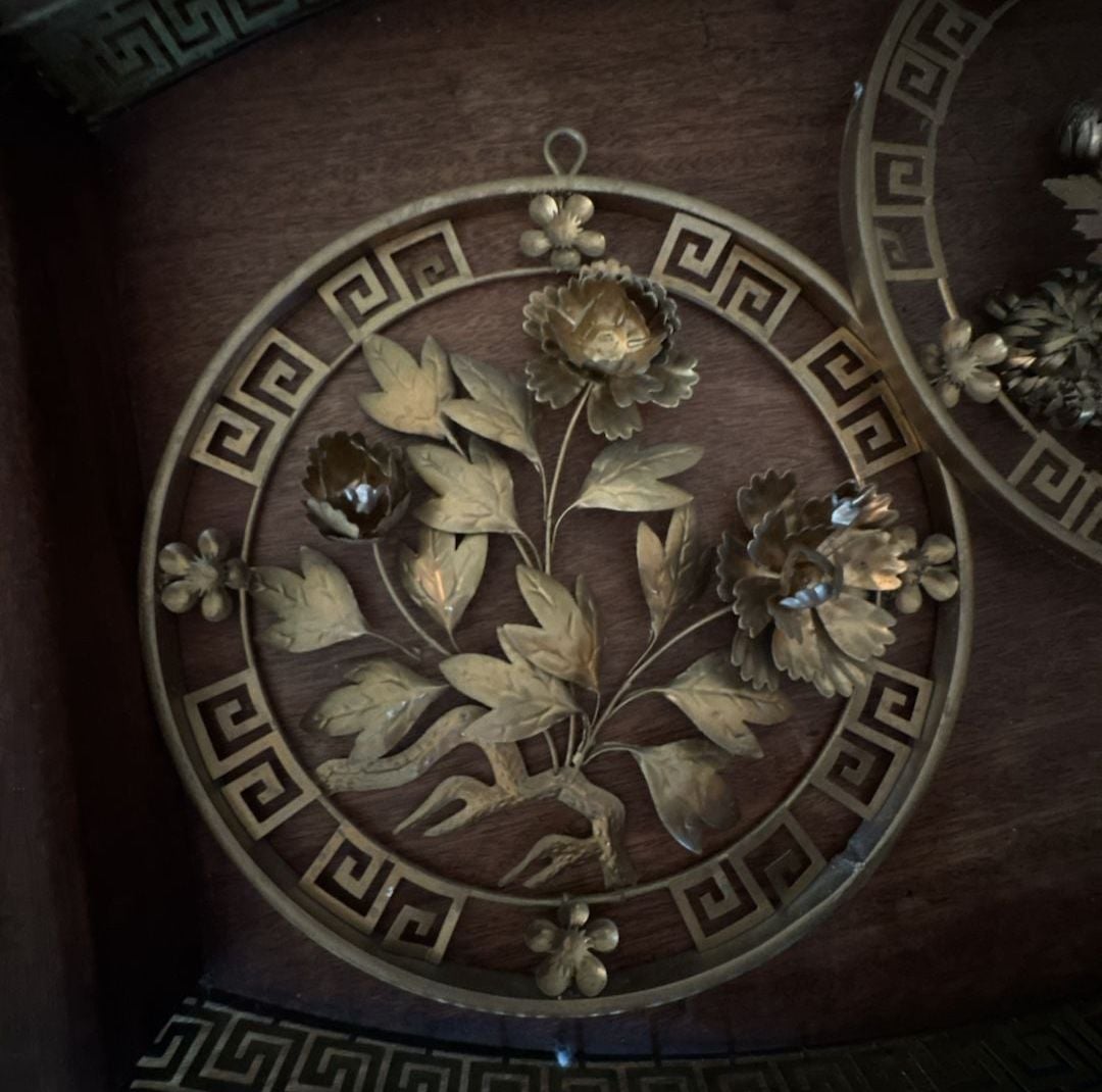 Two Vintage Mid Century Metal Floral Wall Sculptures Gold Tone Pair 2