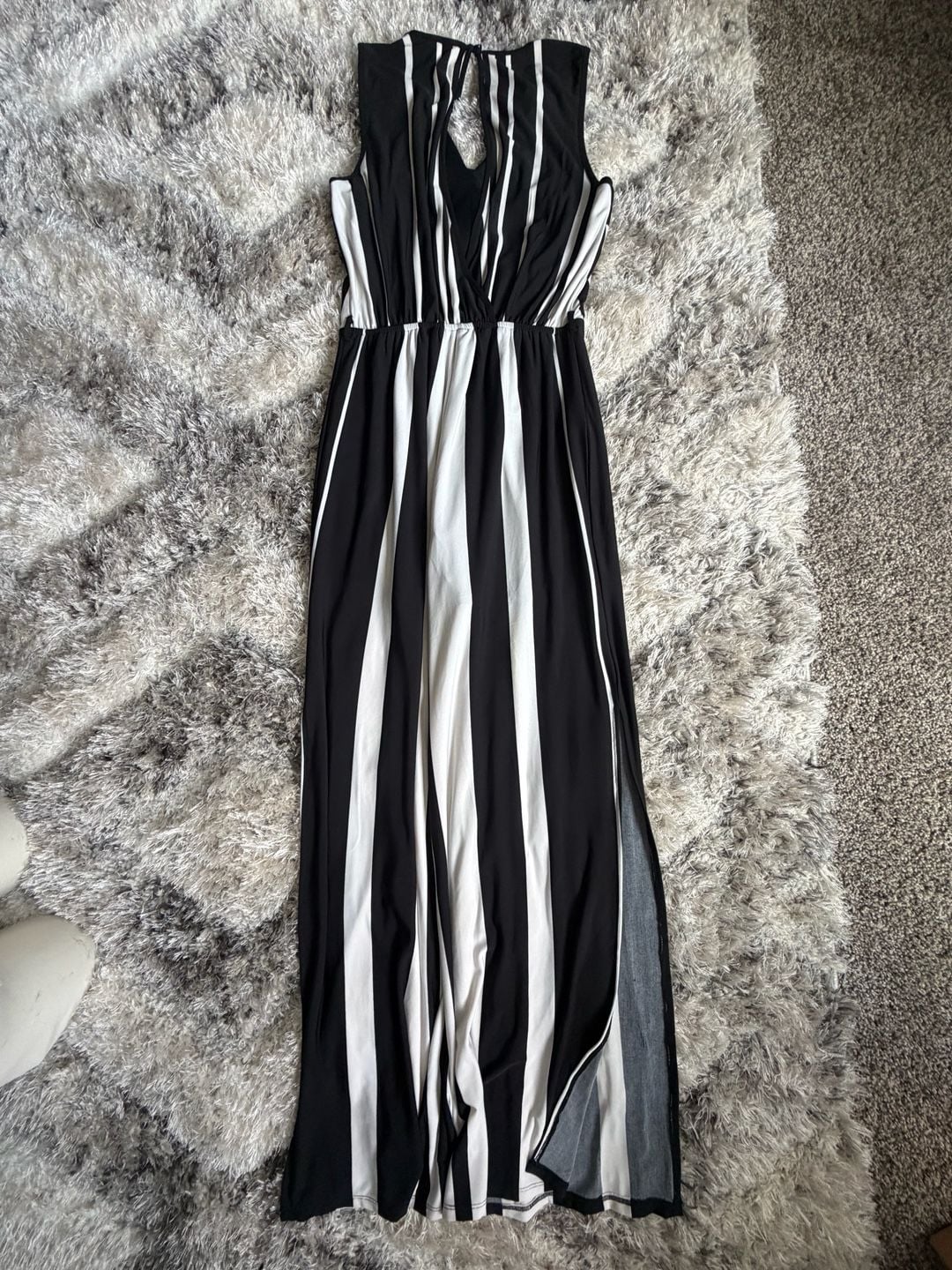 Monteau Jumpsuit Size M Black White Striped Sleeveless V-Neck 4