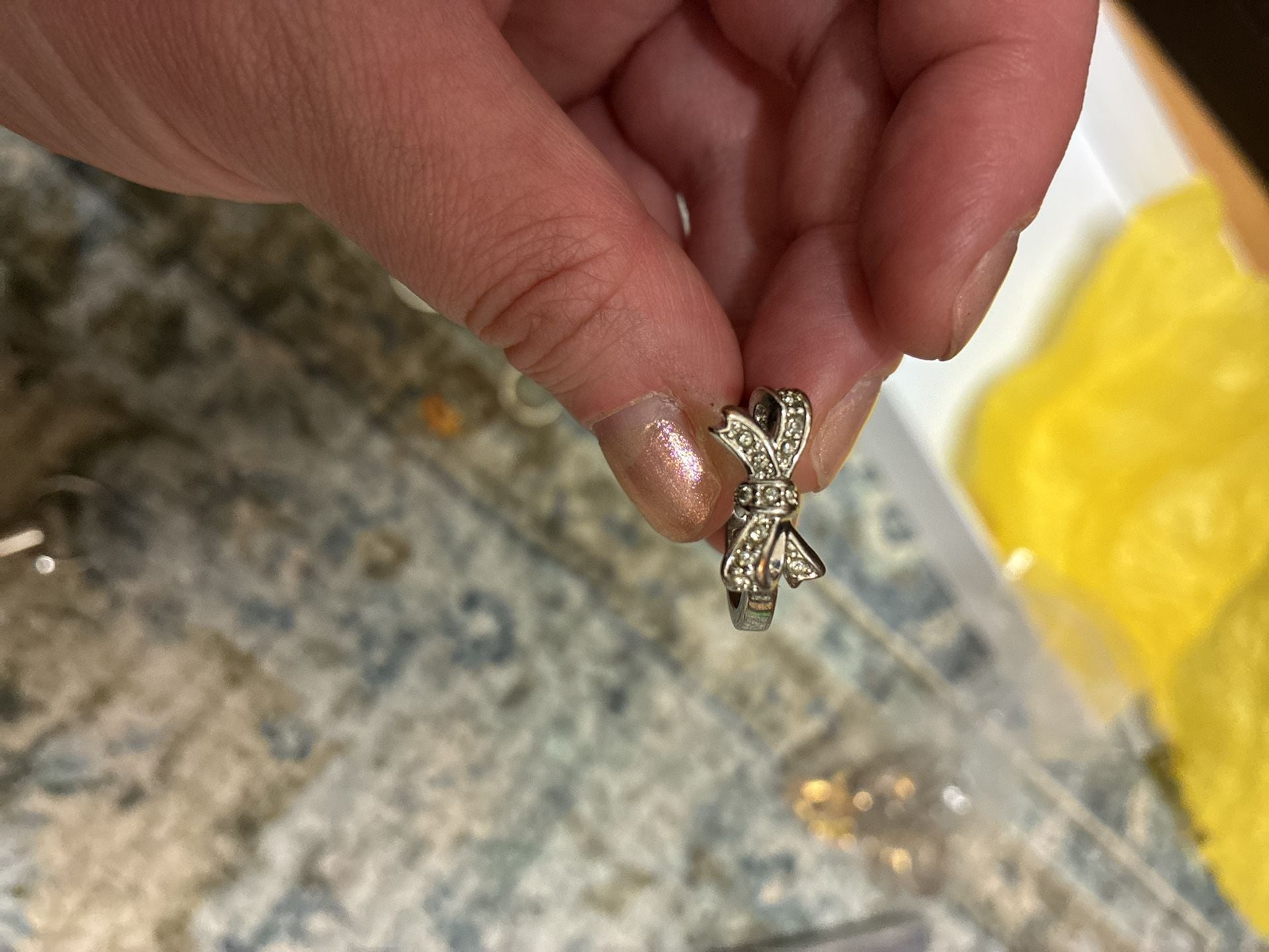 Juicy Couture Y2K Crystal Bow Silver Tone Ring 4