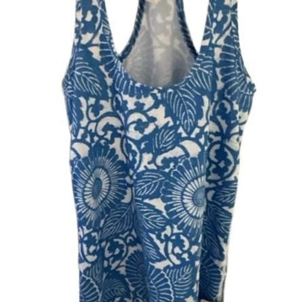 Lululemon Cool Racerback Tank Size 4 Blue Floral NWT 
