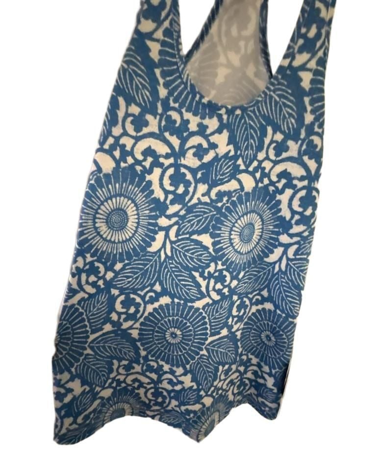 Lululemon Cool Racerback Tank Size 4 Blue Floral NWT 5