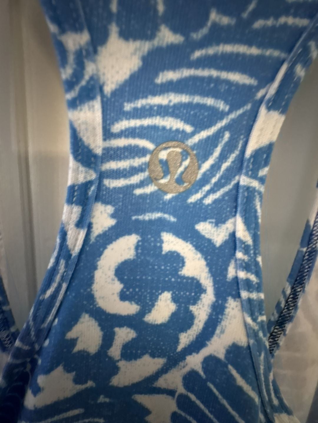 Lululemon Cool Racerback Tank Size 4 Blue Floral NWT 7