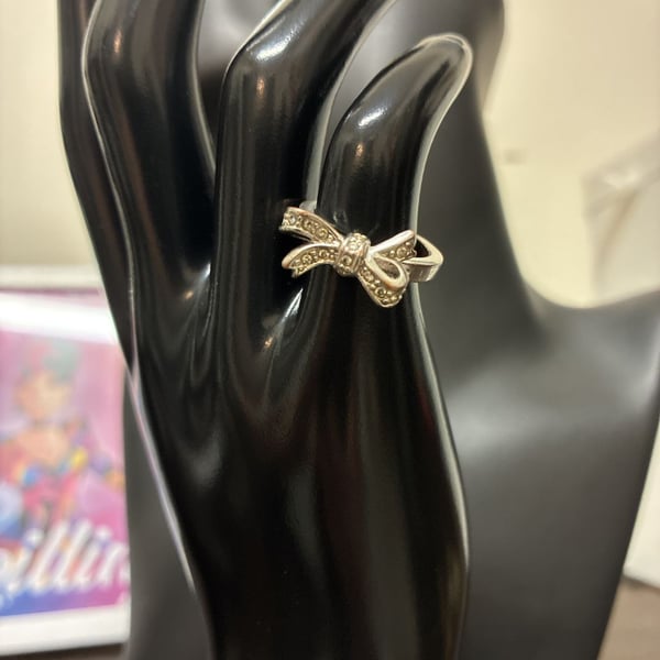 Juicy Couture Y2K Crystal Bow Silver Tone Ring