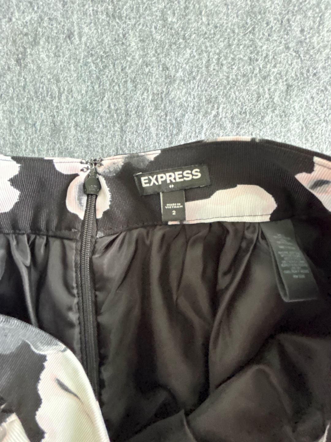 Express Floral Mini Skirt Size 2 Black White 5