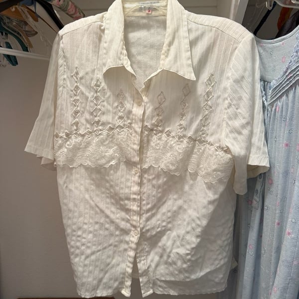Mirta Rob Blouse Size 4 White Lace Embroidered