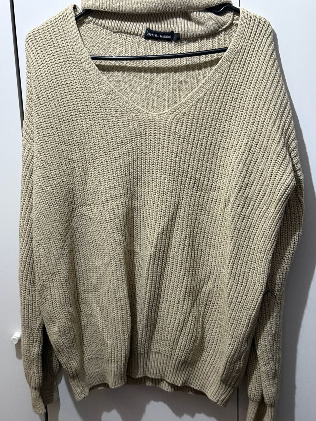 PrettyLittleThing V-Neck Chunky Knit Sweater Beige 6