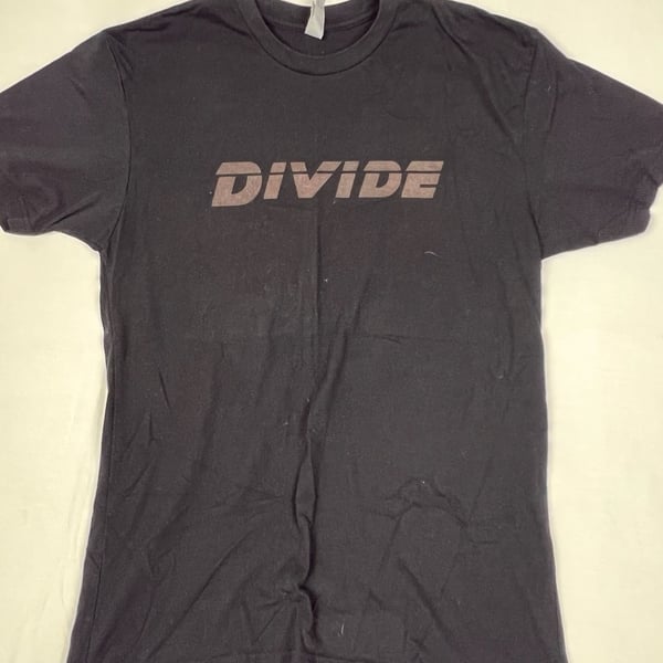 Next Level Apparel Divide Graphic T-Shirt Size M Black