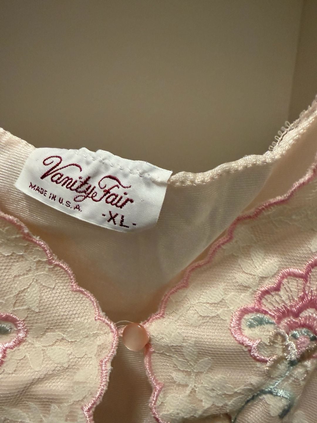 Vanity Fair Nightgown Size XL Pink Lace Floral Vintage 8