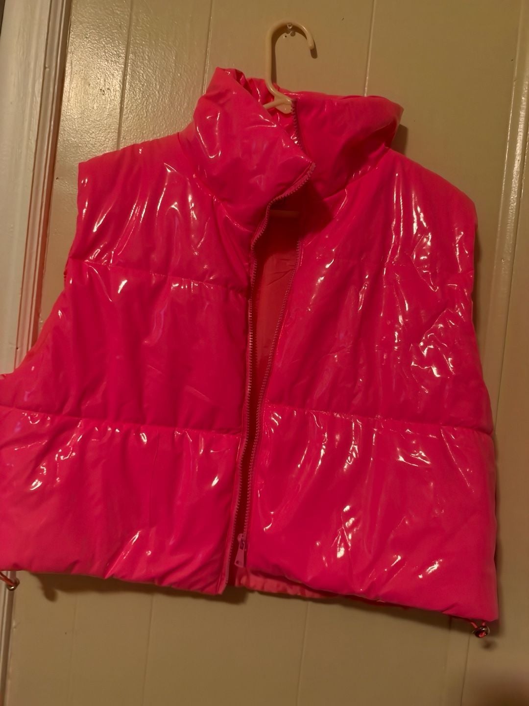 Daisy Puffer Vest Size XL Neon Pink Patent Leather 2