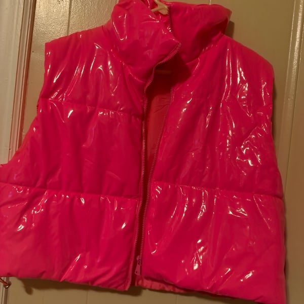 Daisy Puffer Vest Size XL Neon Pink Patent Leather