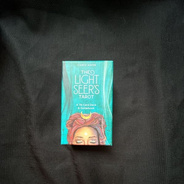 Chris-Anne The Light Seer's Tarot A 78-Card Deck & Guidebook