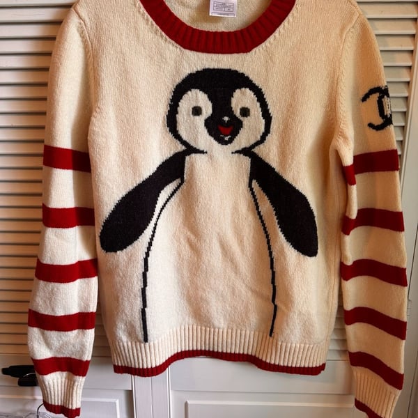 Chanel 07A 2007 Penguin Intarsia Wool Sweater CC Logo Size 40 Vintage Karl Lagerfeld