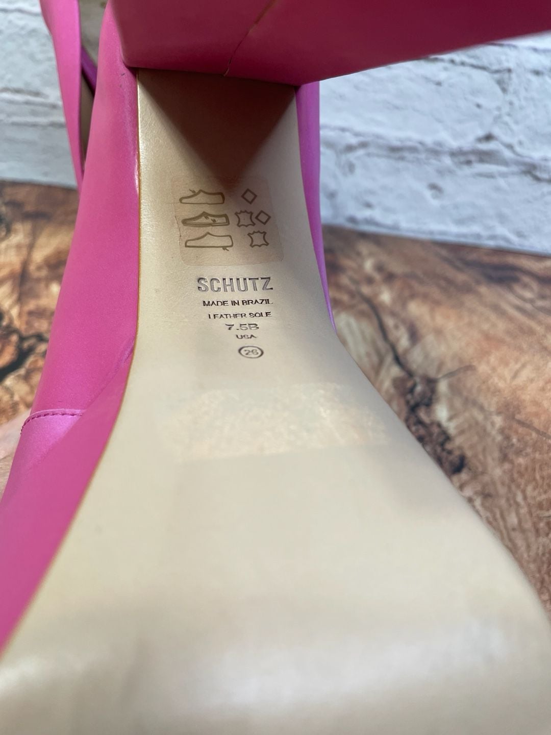 Schutz Darlene Platform Heels Size 7.5B Pink Leather Ankle Strap 7