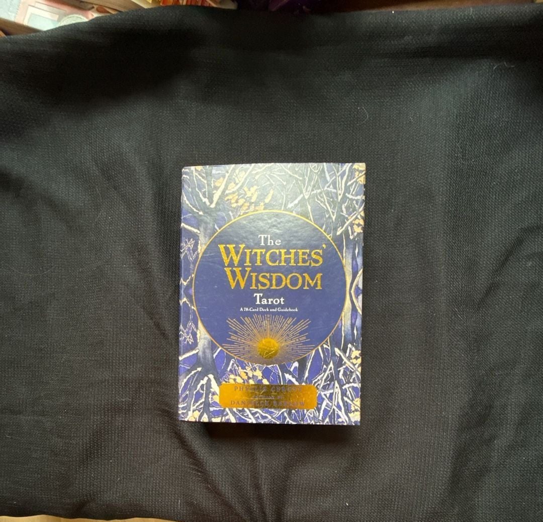 The Witches Wisdom Tarot Deck and Guidebook by Phyllis Curott 1