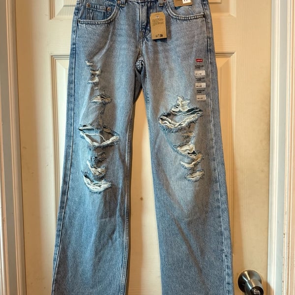 NWT Levi's Superlow Loose Jeans Size 24x32 Light Wash Distressed Straight Leg