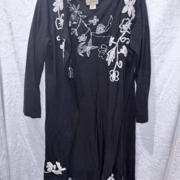 Natural Impressions Open Front Cardigan Size M Black White Floral Embroidered