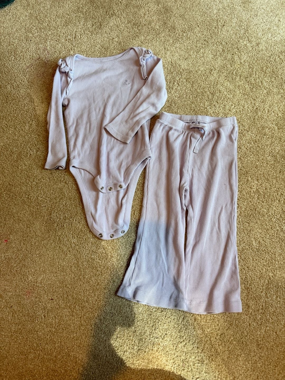 Baby Gap Outfit Set Size 18-24 Months Purple Ribbed Bodysuit & Pants 1