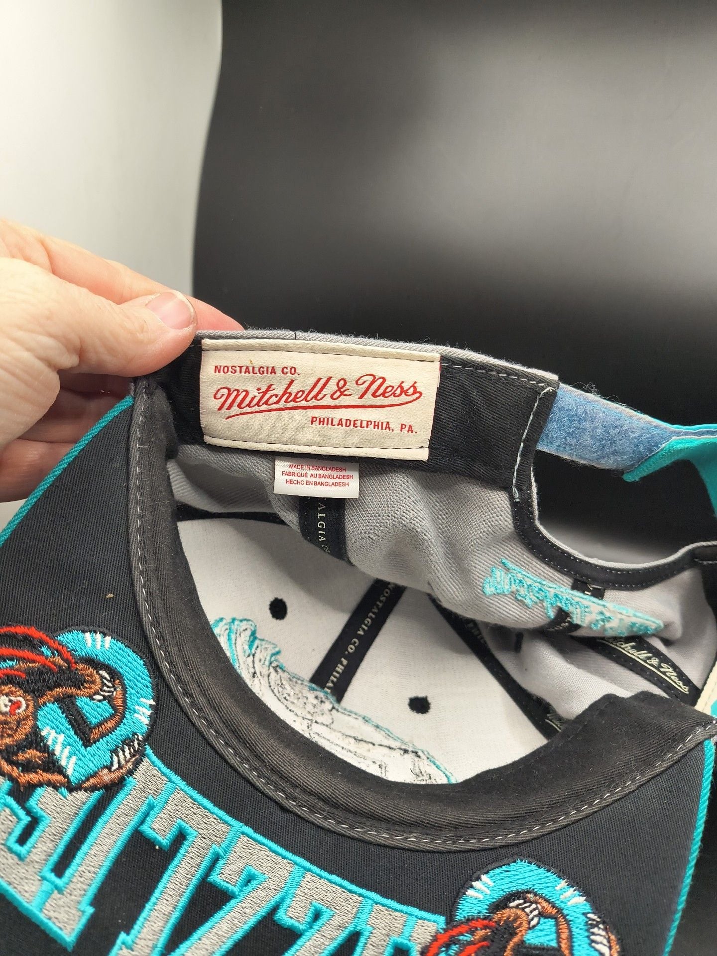 Mitchell & Ness Vancouver Grizzlies Hat Adjustable Snapback Grey Teal 5