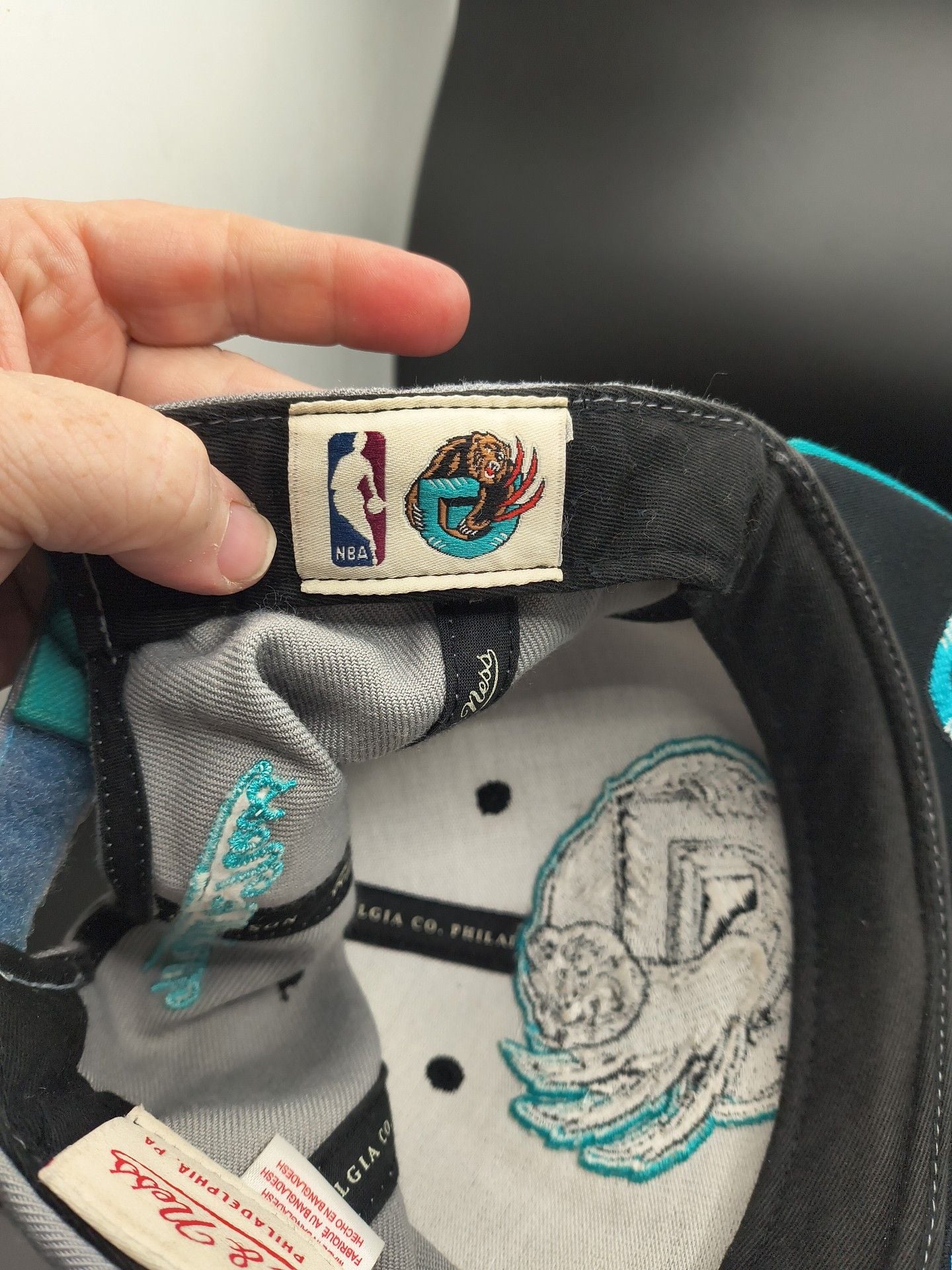 Mitchell & Ness Vancouver Grizzlies Hat Adjustable Snapback Grey Teal 6