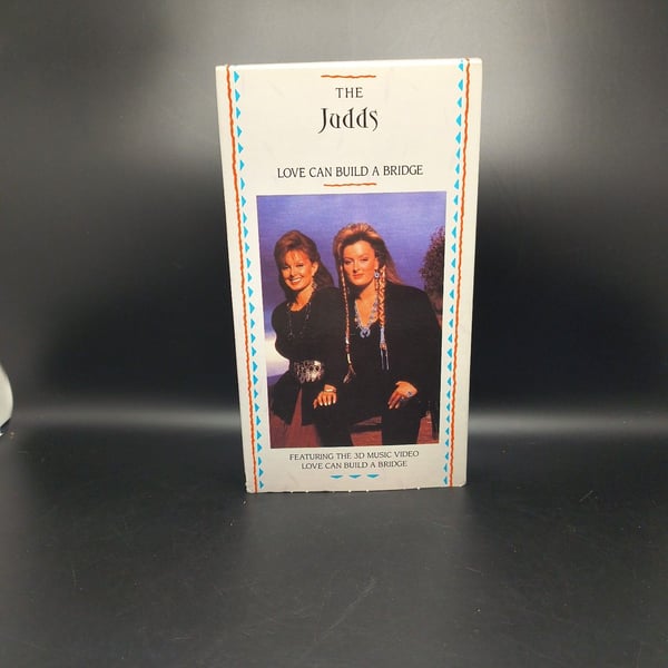 The Judds Love Can Build A Bridge VHS Tape
