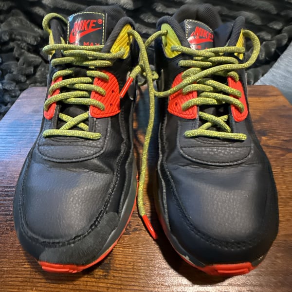 Nike Air Max 90 GS Size 7Y Black Asparagus Sneakers