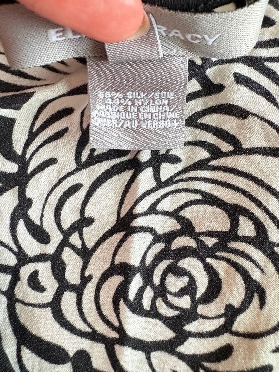 Ellen Tracy Tank Top Size M Black White Floral Silk V-Neck Ruched 7