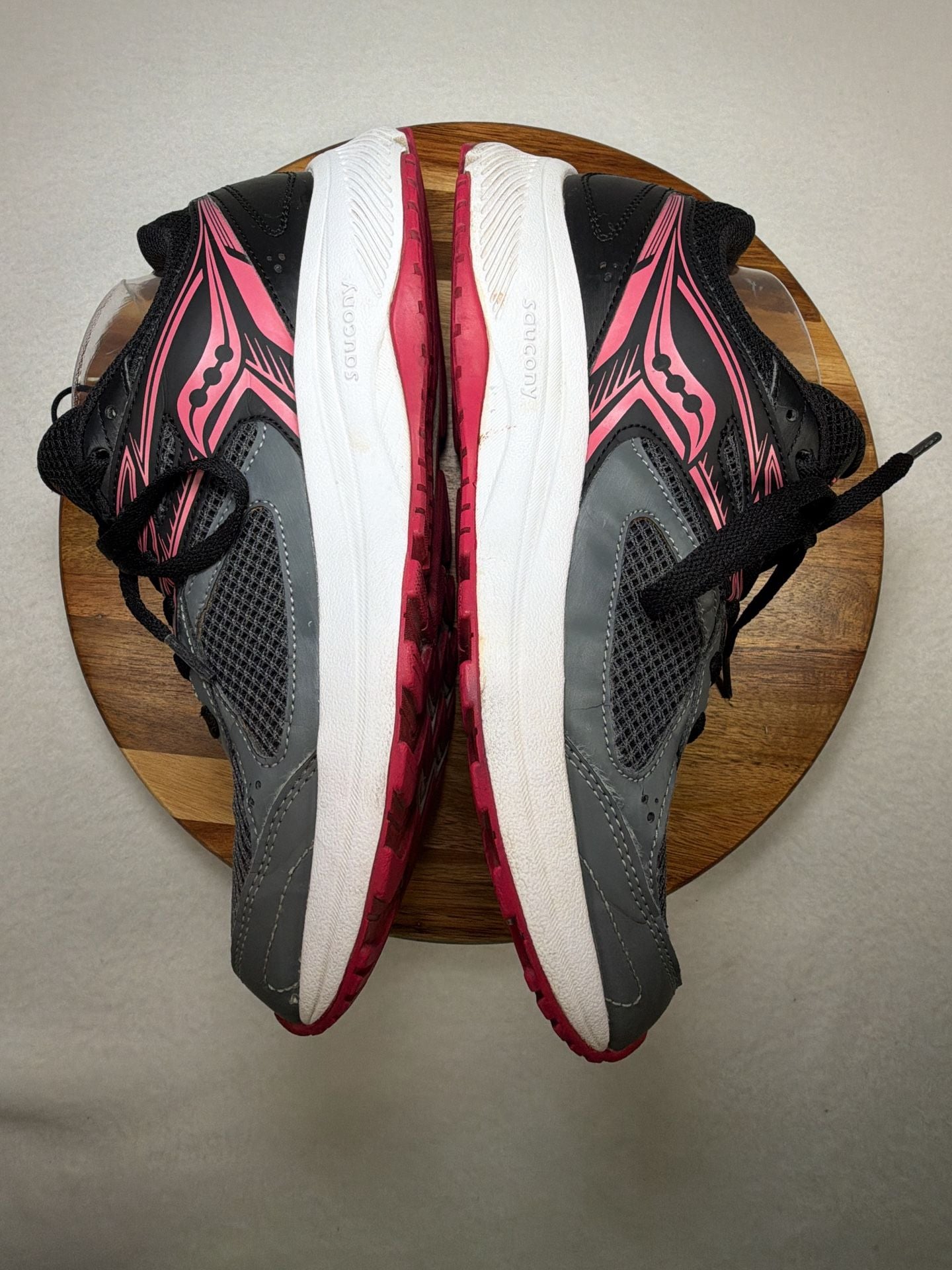 Saucony Cohesion 14 Women’s Sz 8.5 Black Pink Running Shoes Gym Workout  8
