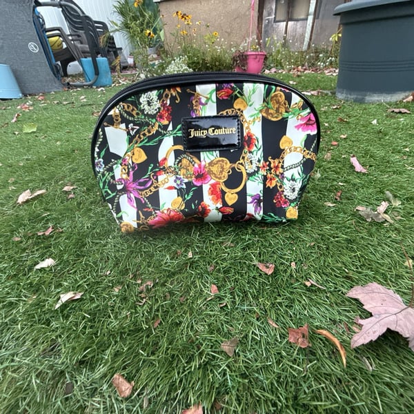 Juicy Couture Floral Stripe Dome Cosmetic Bag Black Multi

# Juicy Couture
