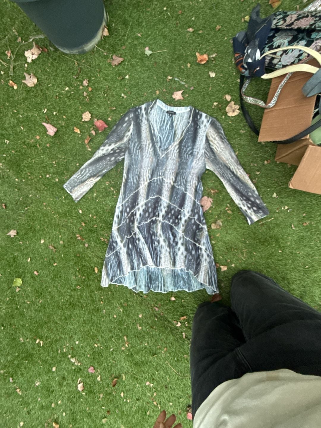 Komarov Pleated V-Neck Tunic Dress Size S Blue Abstract Print 3/4 Sleeve 2