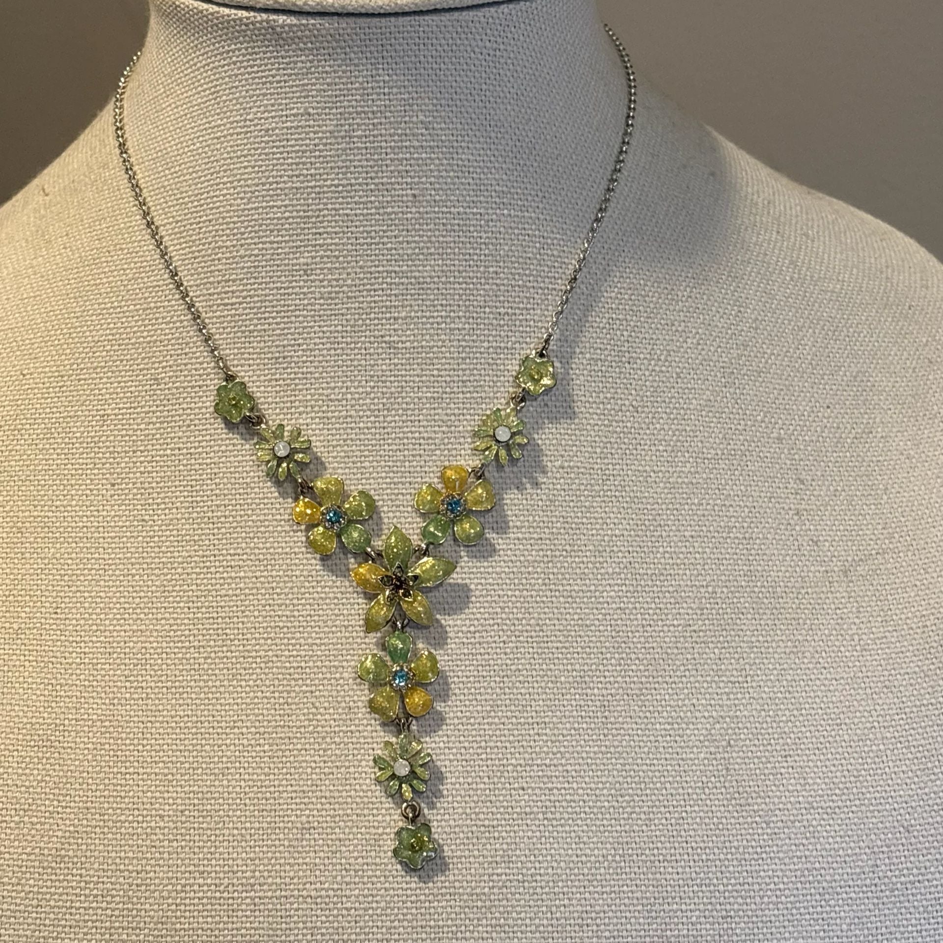 Colleen Toland Sage Green Enamel Flower Y Necklace 2